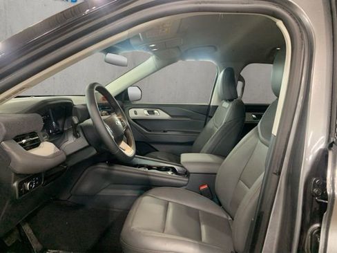 New 2026 Ford Explorer Active AWD/4WD image 9