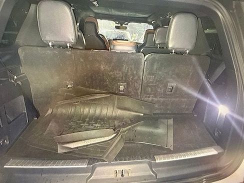Used 2022 Lincoln Navigator Reserve AWD/4WD image 6