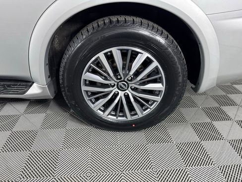 Used 2024 Nissan Armada SL w/ Captain's Chairs Package image 38