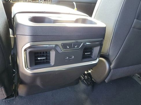 New 2026 GMC Sierra 1500 SLT image 18