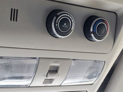 Used 2017 Nissan NV 3500 SV w/ SV Technology Package image 23