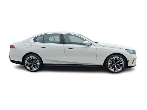 Used 2025 BMW i5 xDrive40 w/ Premium Package image 7