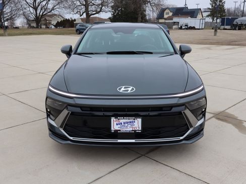 Used 2025 Hyundai Sonata SEL image 2