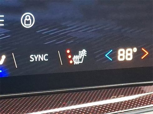 New 2026 Chevrolet Traverse Z71 w/ LPO, Floor Liner Package image 16