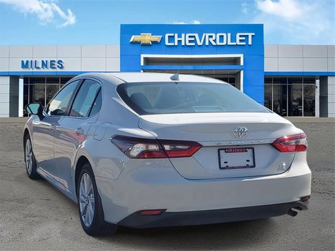 Used 2023 Toyota Camry LE image 3