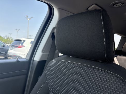 Certified 2022 GMC Acadia SLE w/ Driver Convenience Package image 21