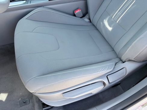 Used 2023 Hyundai Elantra SEL FWD image 9