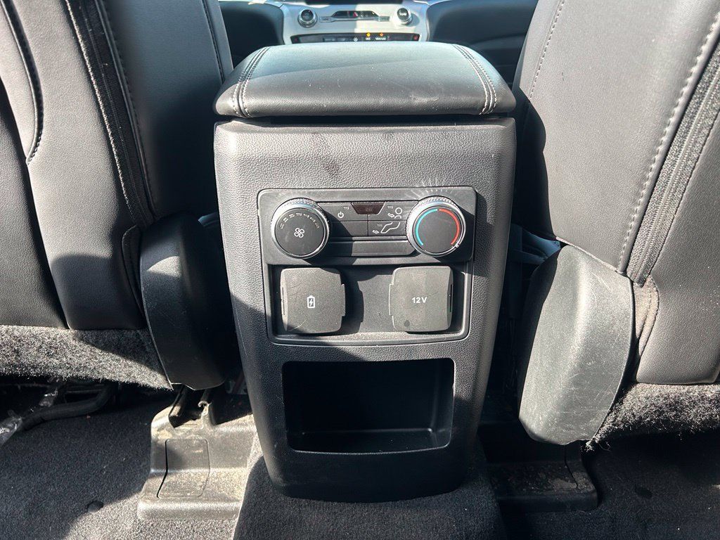 Used 2021 Ford Explorer XLT w/ Equipment Group 202A AWD/4WD image 30