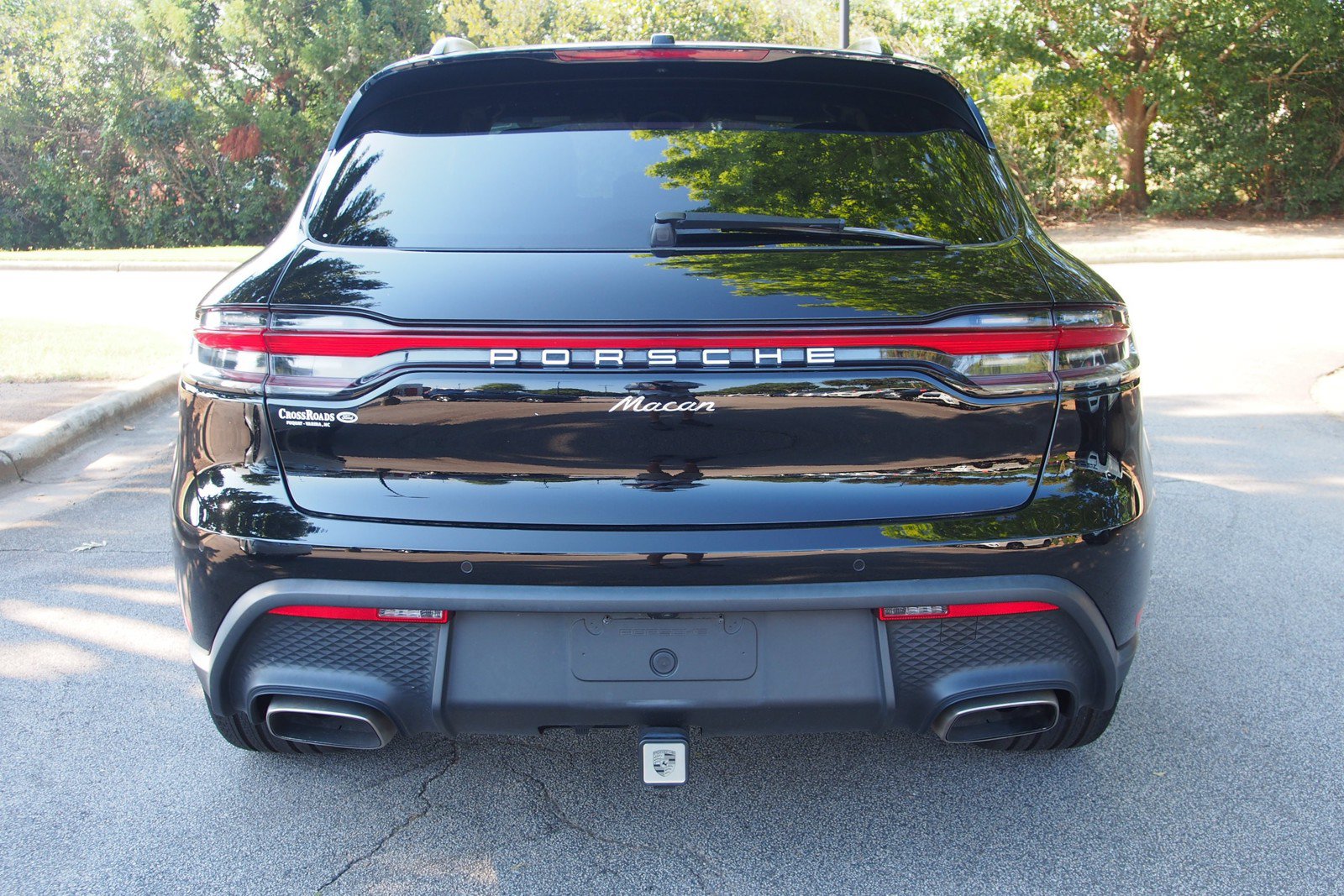 Used 2023 Porsche Macan AWD/4WD image 6