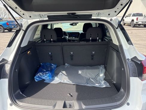 New 2026 Chevrolet TrailBlazer LT w/ LT Cold Weather Package FWD image 7