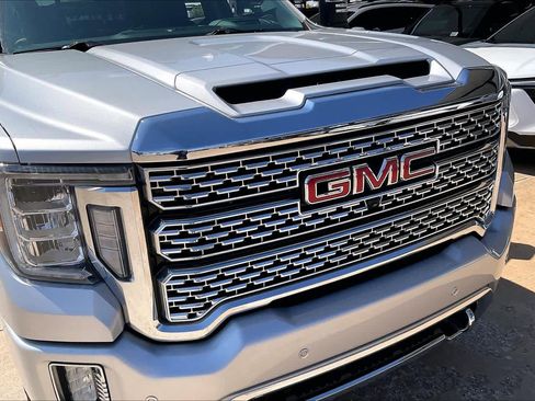 Certified 2022 GMC Sierra 2500 Denali w/ Denali Ultimate Package image 29