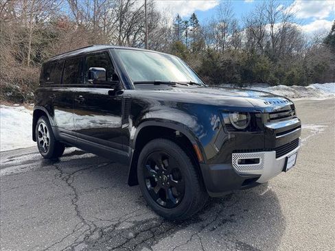 Used 2024 Land Rover Defender 110 S image 7