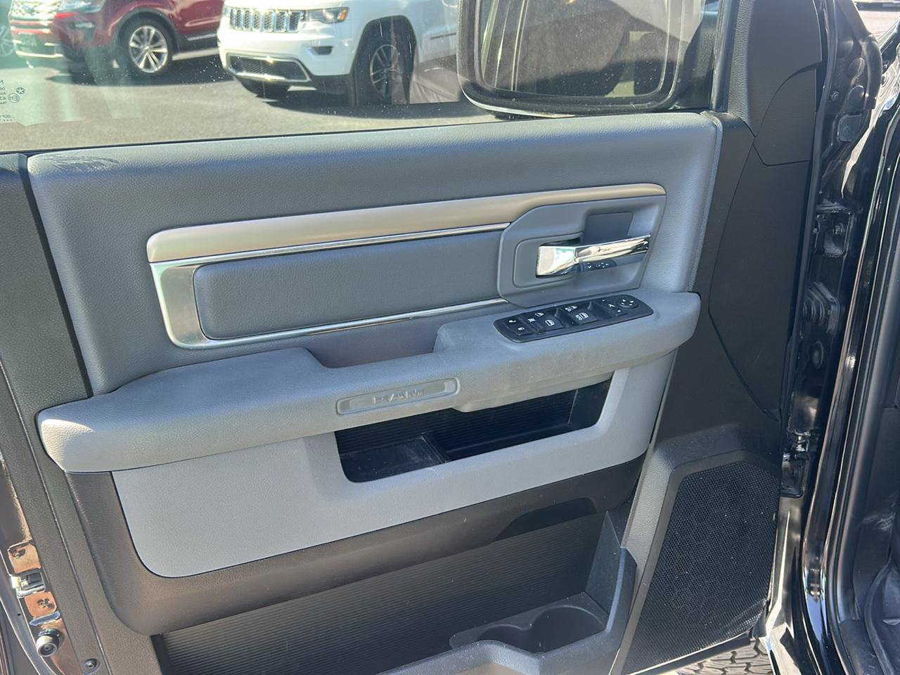Used 2019 RAM 1500 Big Horn AWD/4WD image 11