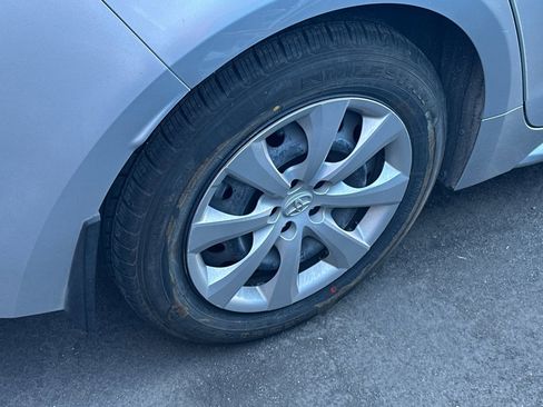 Used 2023 Toyota Corolla LE image 7