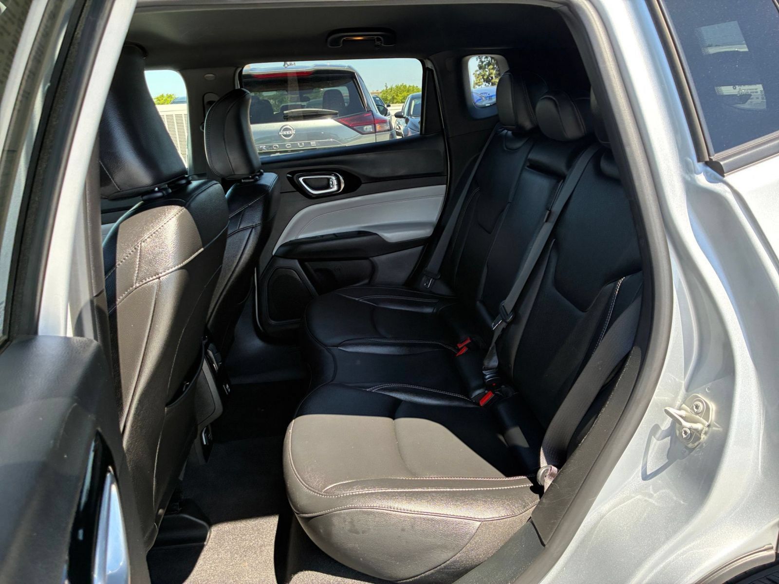 Used 2025 Jeep Compass Limited AWD/4WD image 26