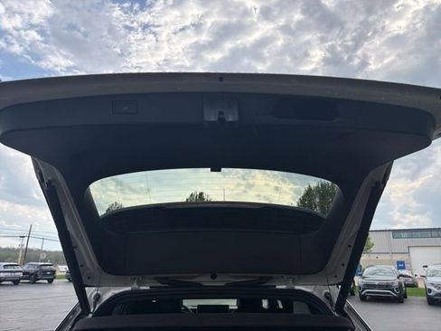 New 2026 Volkswagen Tiguan SEL R-Line AWD/4WD image 25