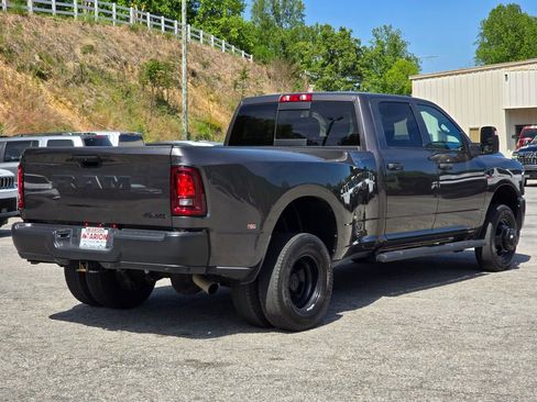 Used 2025 RAM 3500 Tradesman AWD/4WD image 18