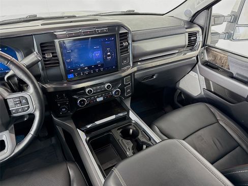 Used 2024 Ford F250 Lariat w/ Chrome Package image 24