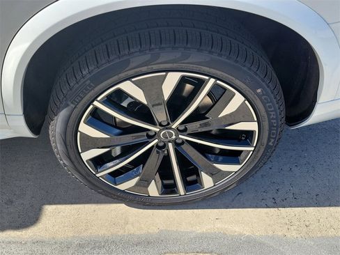 New 2026 Volvo XC90 T8 Ultra w/ Protection Package Premier image 5