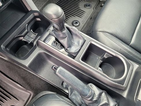 Used 2021 Toyota Tacoma TRD Sport w/ TRD Premium Sport Package image 18