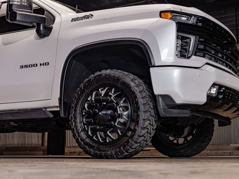 Used 2020 Chevrolet Silverado 3500 High Country AWD/4WD image 12