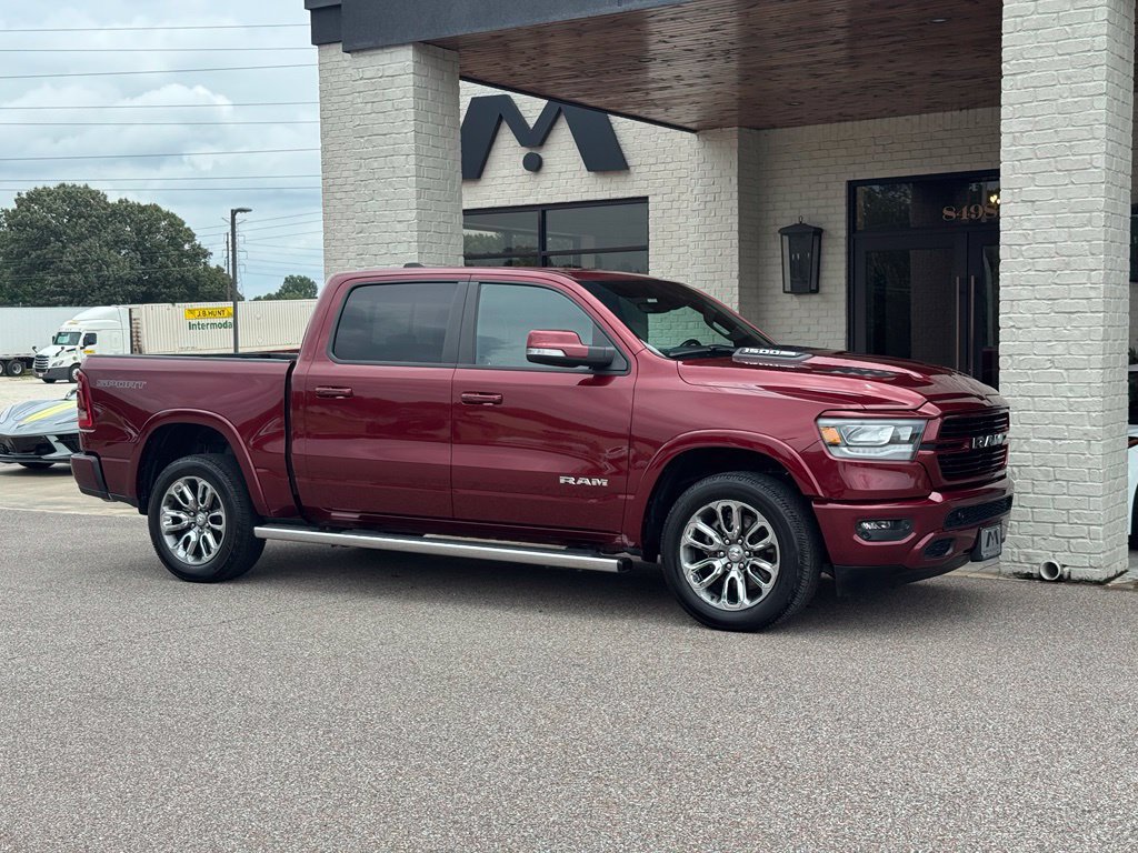 Used 2021 RAM 1500 Laramie w/ Sport Appearance Package AWD/4WD image 18