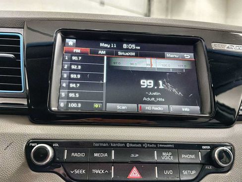 Used 2017 Kia Niro Touring FWD image 18