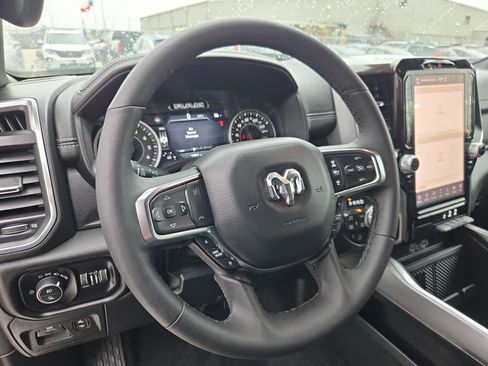 Used 2025 RAM 1500 Laramie w/ Sport Appearance Package AWD/4WD image 17