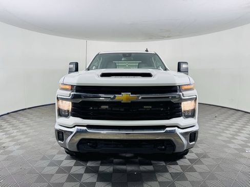 Used 2024 Chevrolet Silverado 2500 LT w/ Convenience Package AWD/4WD image 8