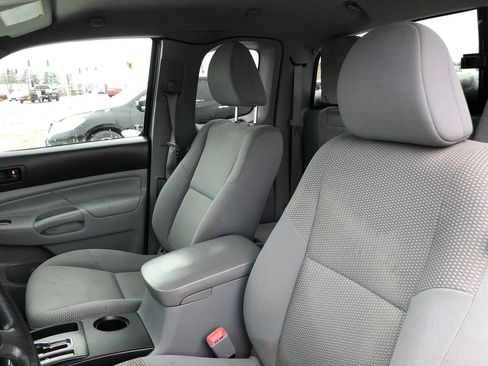 Used 2011 Toyota Tacoma 4x4 Access Cab image 13