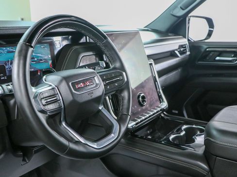 Used 2026 GMC Yukon Elevation w/ Elevation Premium Package AWD/4WD image 28