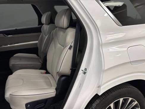 Used 2024 Hyundai Palisade Calligraphy image 24