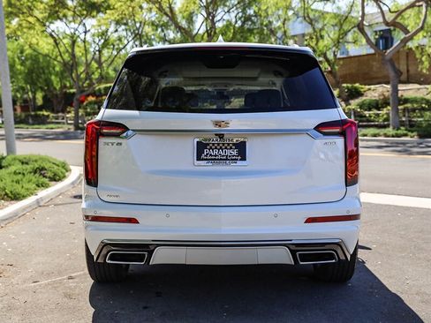 Used 2023 Cadillac XT6 Premium Luxury AWD/4WD image 6