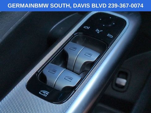 Used 2025 Mercedes-Benz GLC 300 image 25