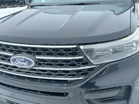 Used 2020 Ford Explorer XLT w/ Comfort Package image 11