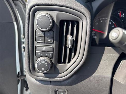 Used 2025 Chevrolet Silverado 1500 Custom Trail Boss image 18