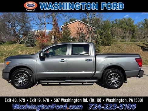 Used 2020 Nissan Titan SV w/ SV Convenience Package image 1