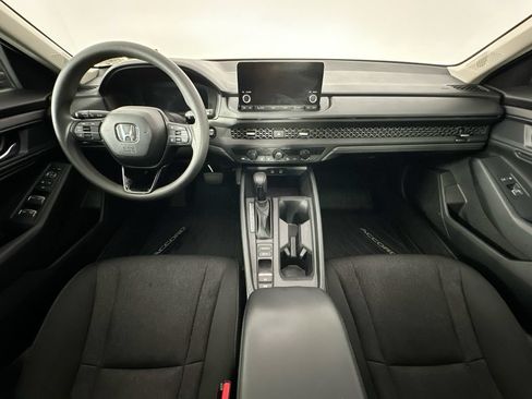 Used 2025 Honda Accord SE image 10