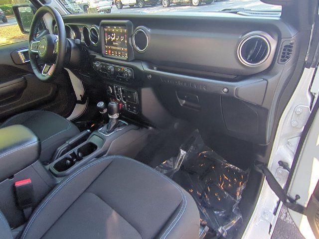 Used 2022 Jeep Wrangler Unlimited Rubicon 4xe w/ Cold Weather Group AWD/4WD image 35