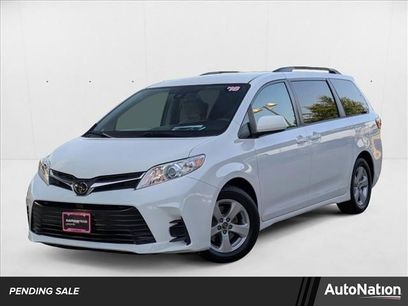 Used 2018 Toyota Sienna LE