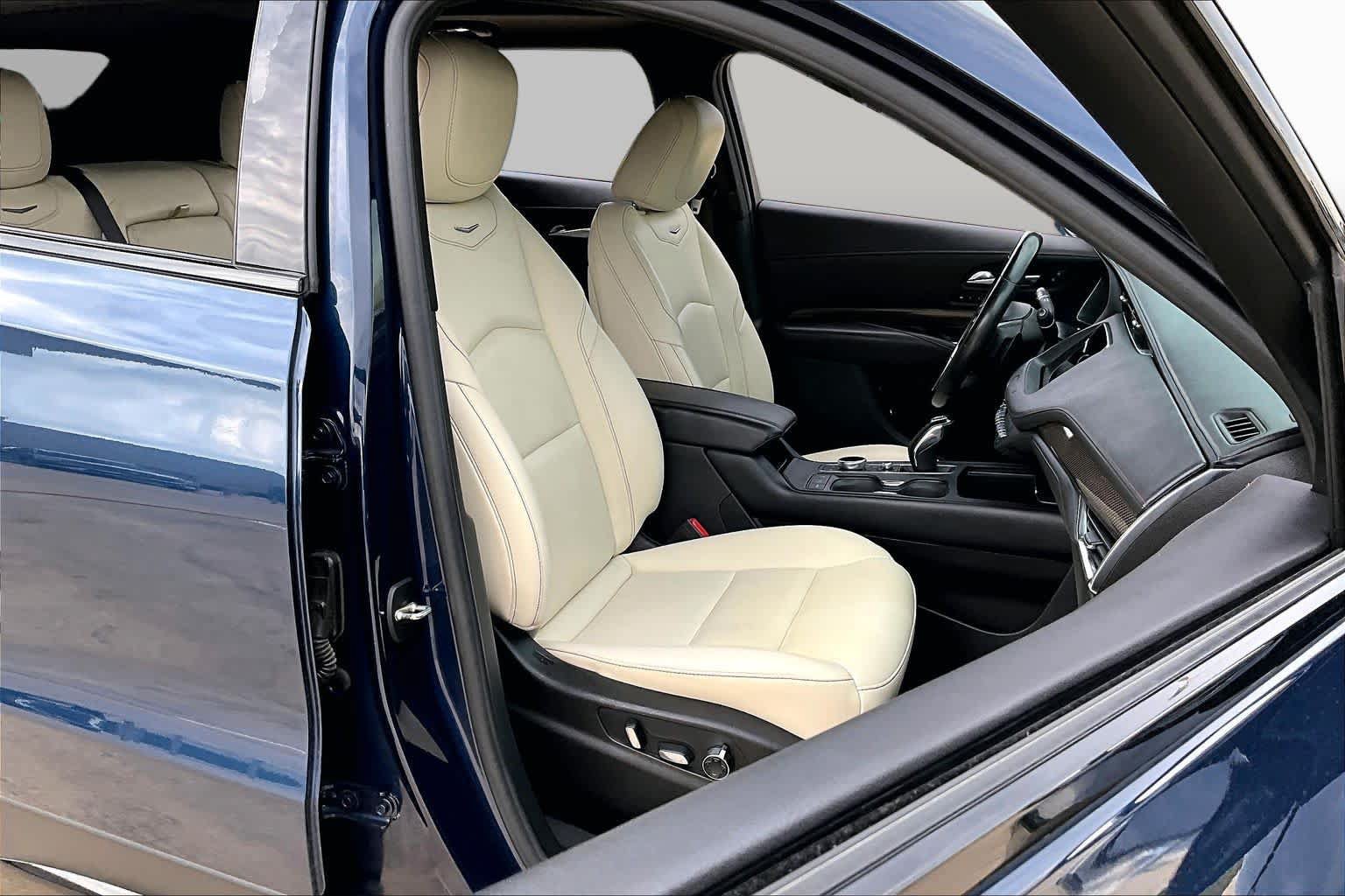 Used 2019 Cadillac XT4 Sport w/ Cold Weather Package AWD/4WD image 16