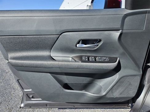 New 2026 Nissan Kicks SV image 13