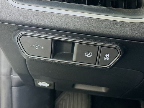 Used 2025 Kia K4 LXS image 17