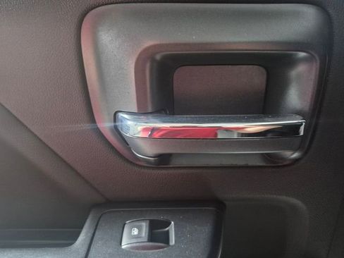 Used 2018 Chevrolet Silverado 1500 LT w/ All Star Edition image 28