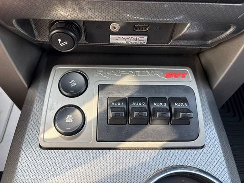 Used 2010 Ford F150 Raptor AWD/4WD image 18