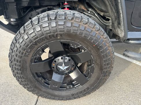 Used 2006 HUMMER H2 image 9