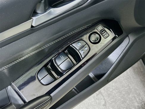 Used 2022 Nissan Altima 2.5 SV w/ SV Premium Package image 19