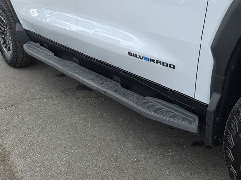 New 2026 Chevrolet Silverado EV Trail Boss image 10