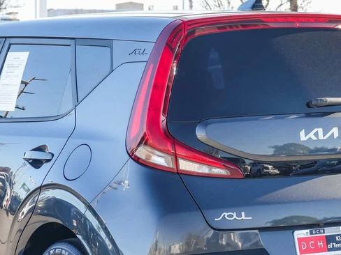 Certified 2022 Kia Soul S image 7