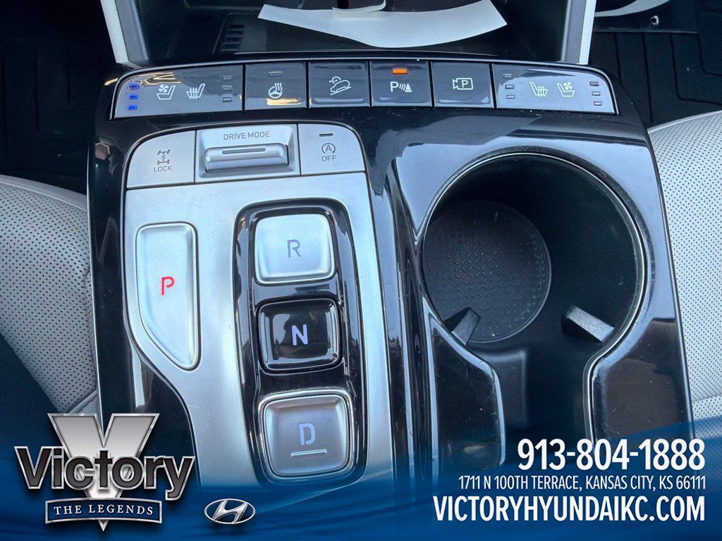 Used 2022 Hyundai Tucson Limited AWD/4WD image 16